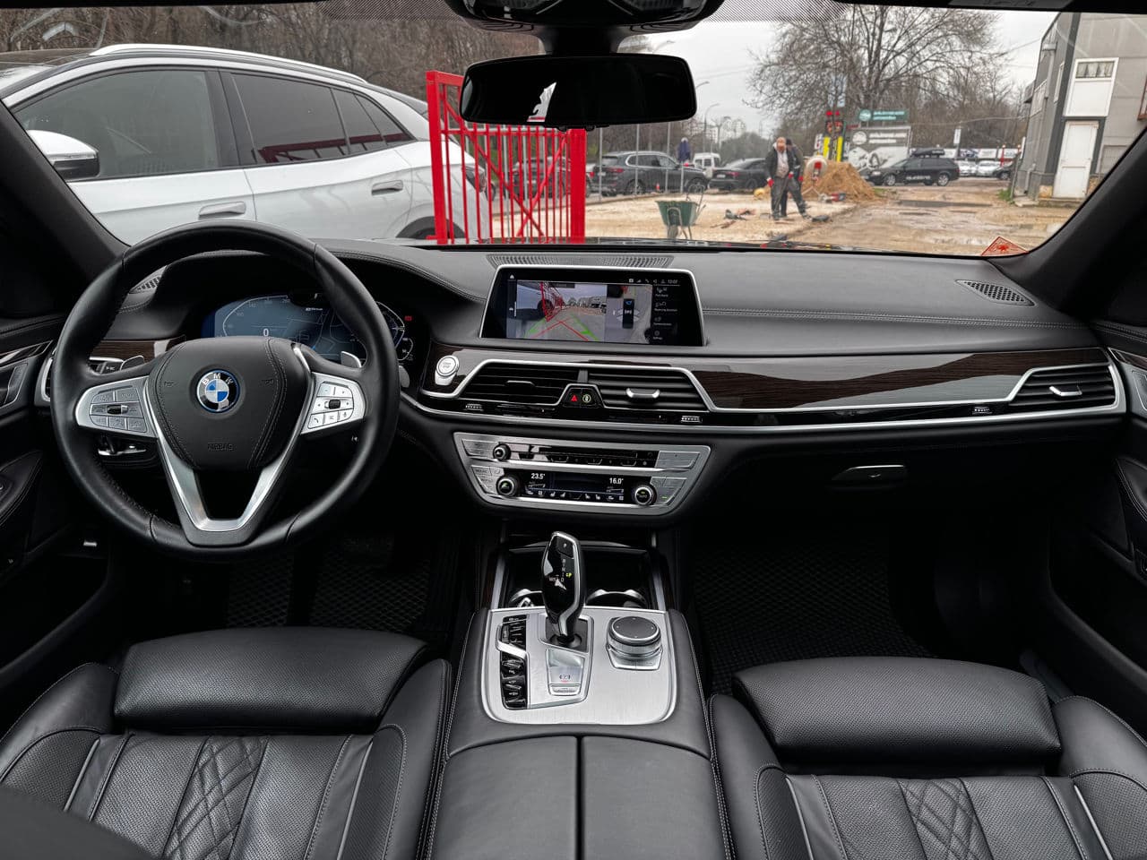 BMW 745e 2022 — Миниатюра 8
