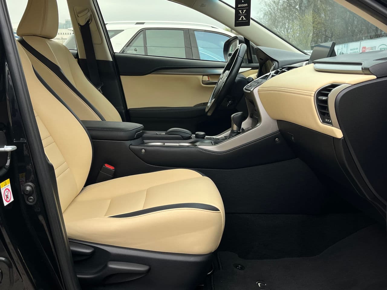 Lexus NX 300H 2017 — Миниатюра 15