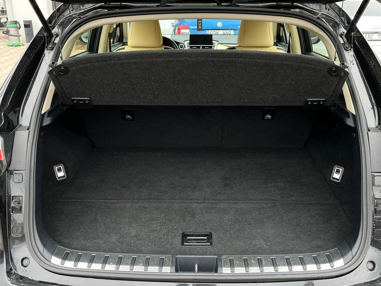 Lexus NX 300H 2017 — Миниатюра 18