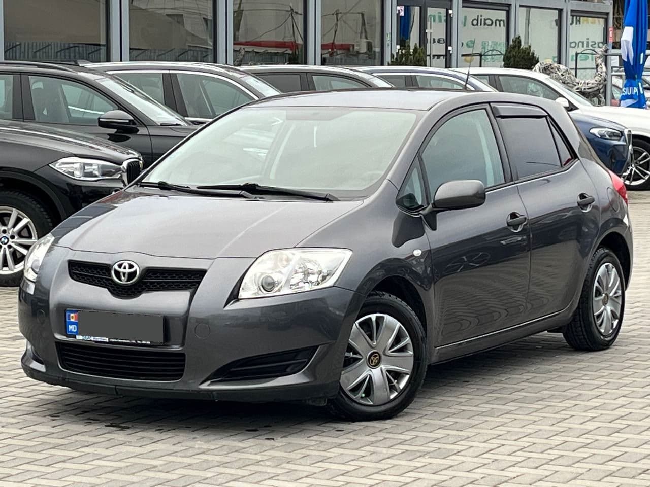 Toyota Auris 2009 — Миниатюра 3