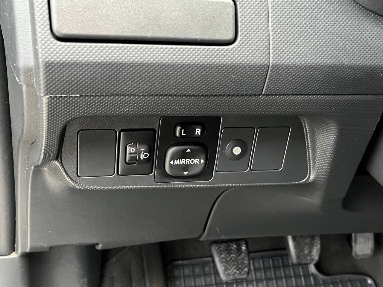 Toyota Auris 2009 — Миниатюра 14