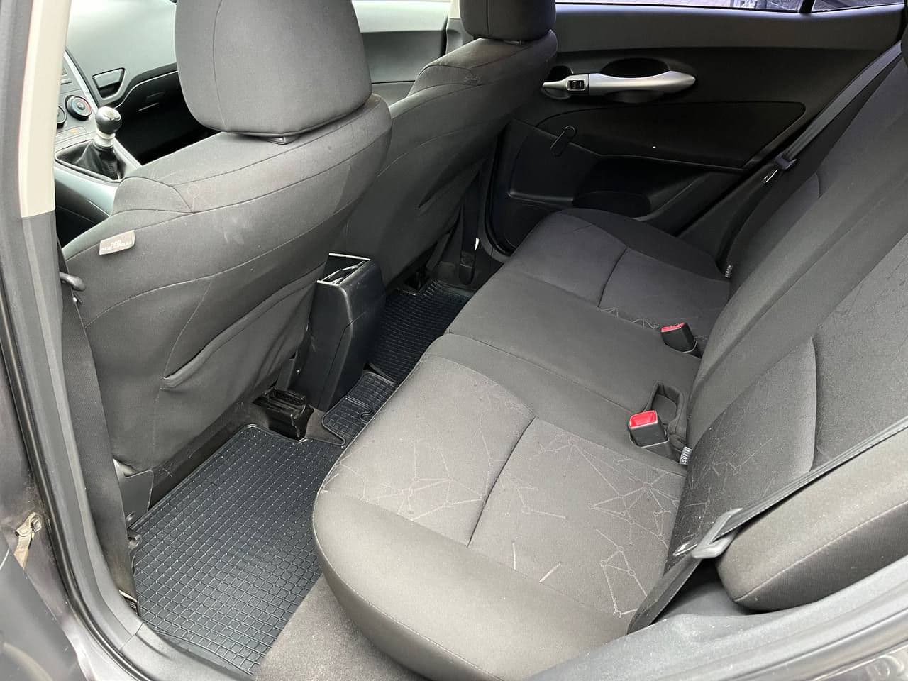 Toyota Auris 2009 — Миниатюра 16