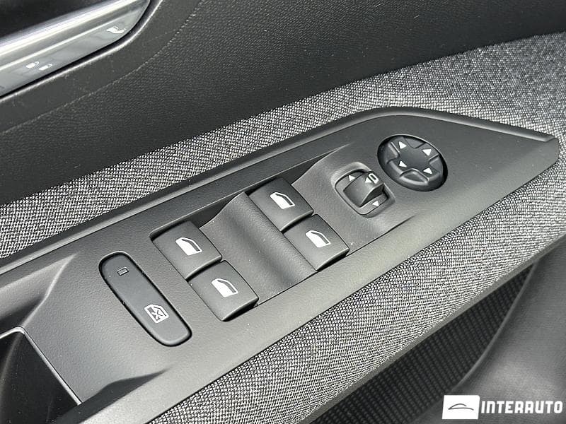 Peugeot 3008 2022 — Миниатюра 17