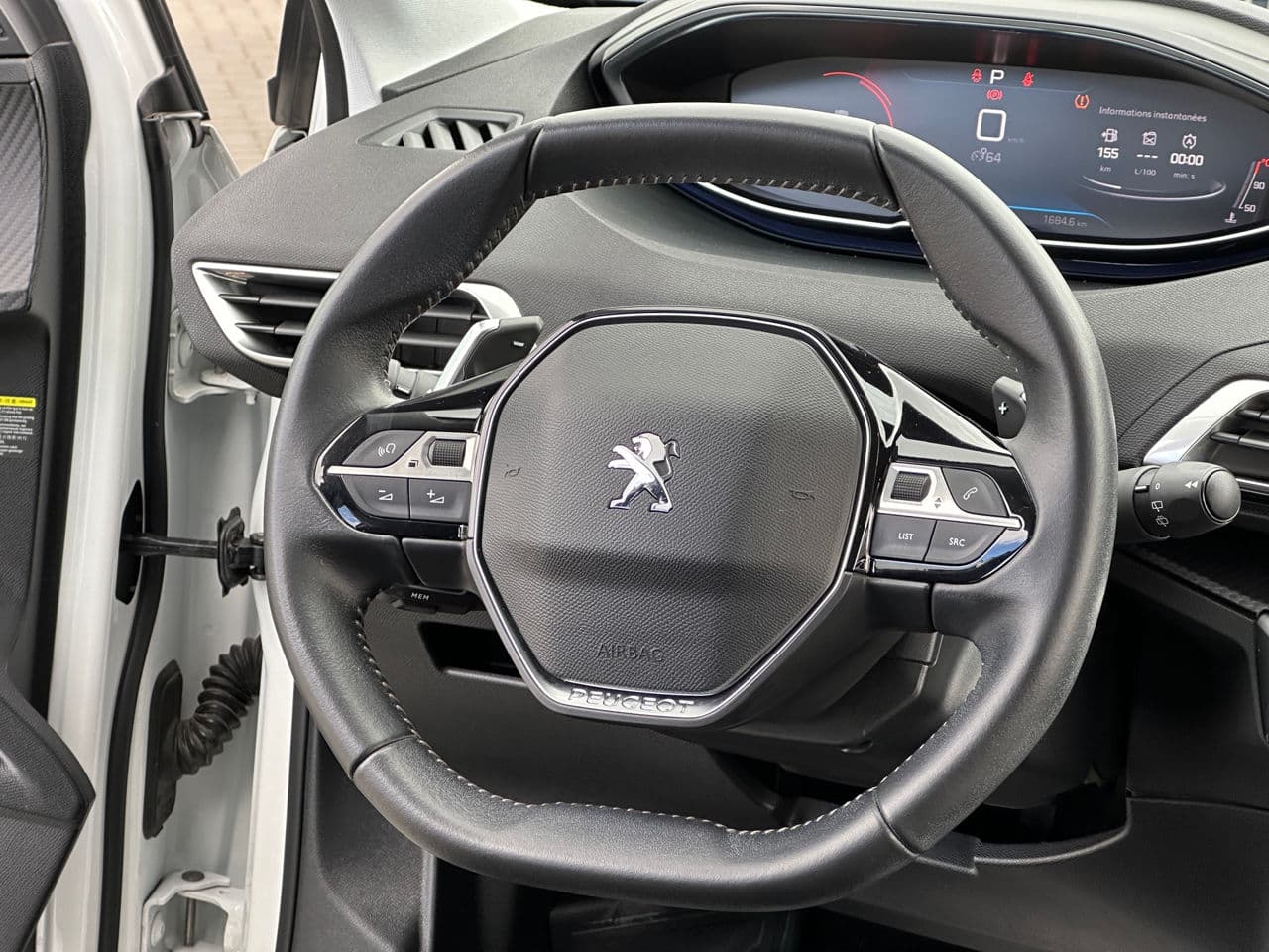 Peugeot 3008 2022 — Миниатюра 7