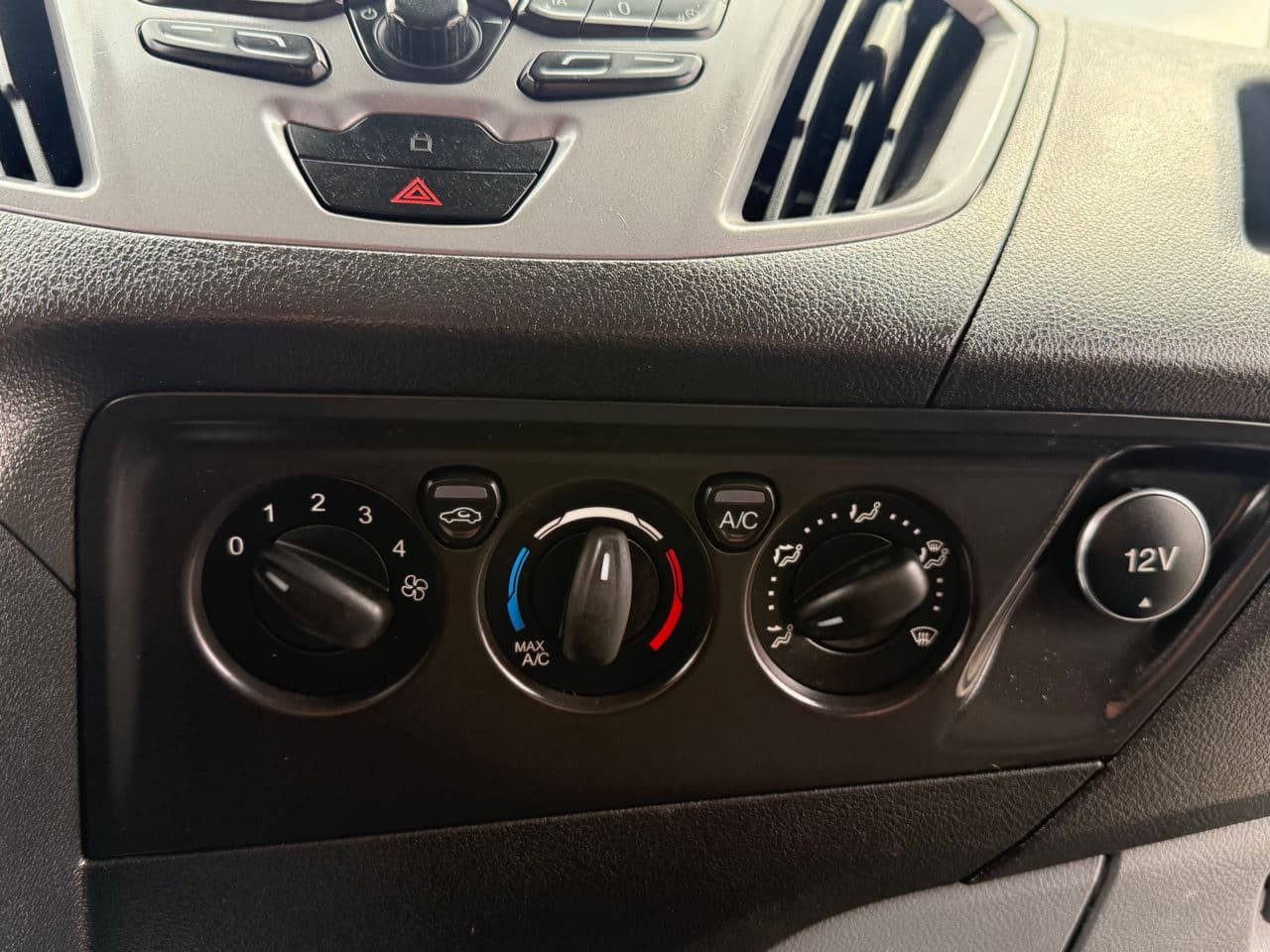 Ford Transit 2017 — Миниатюра 13