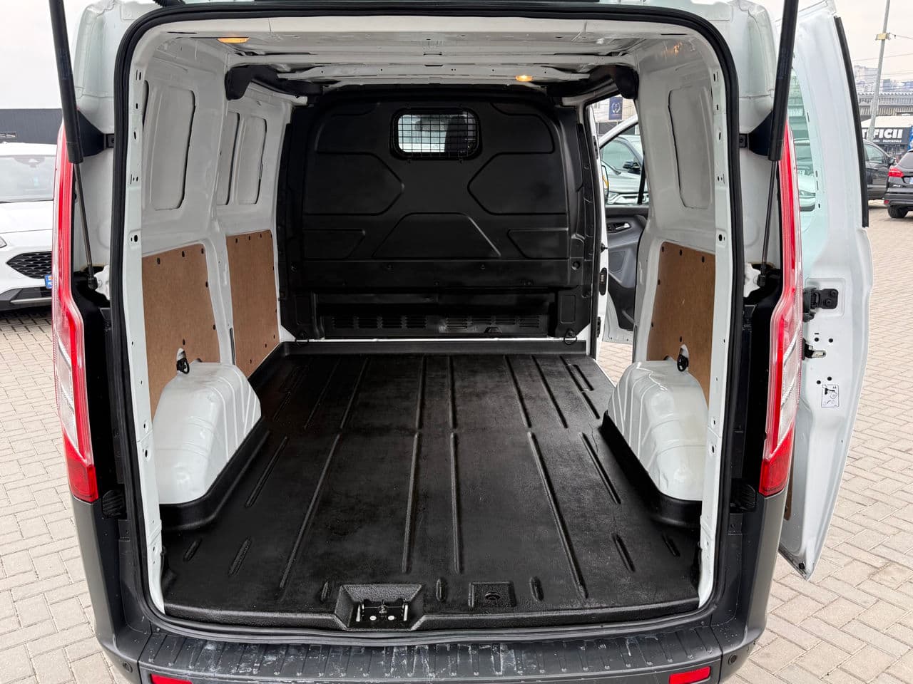 Ford Transit 2017 — Миниатюра 21