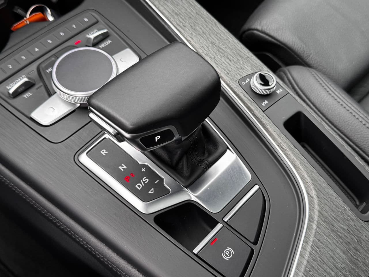Audi A4 2019 — Миниатюра 12