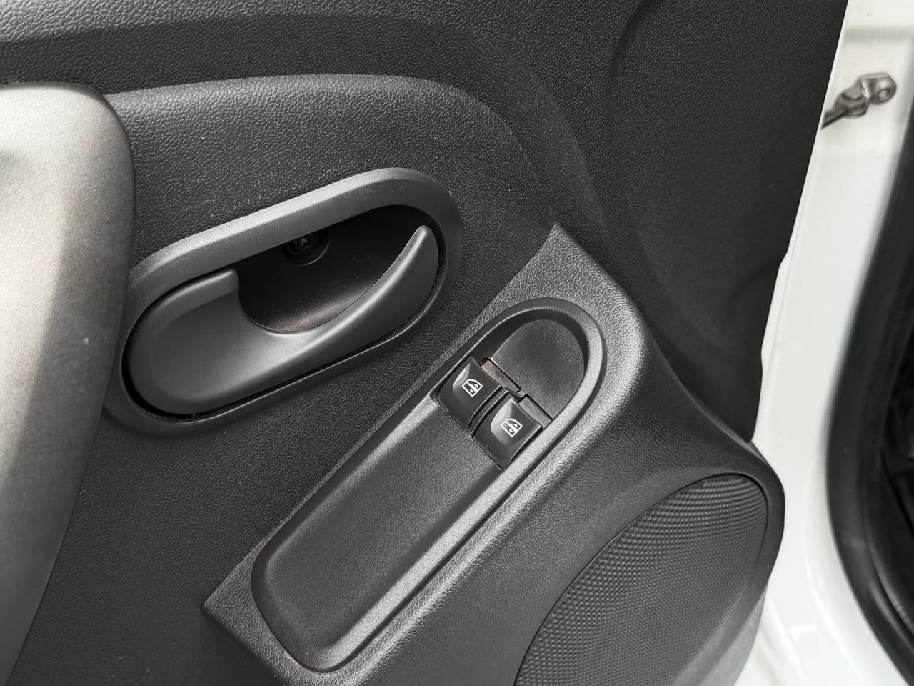 Dacia Duster 2015 — Миниатюра 6