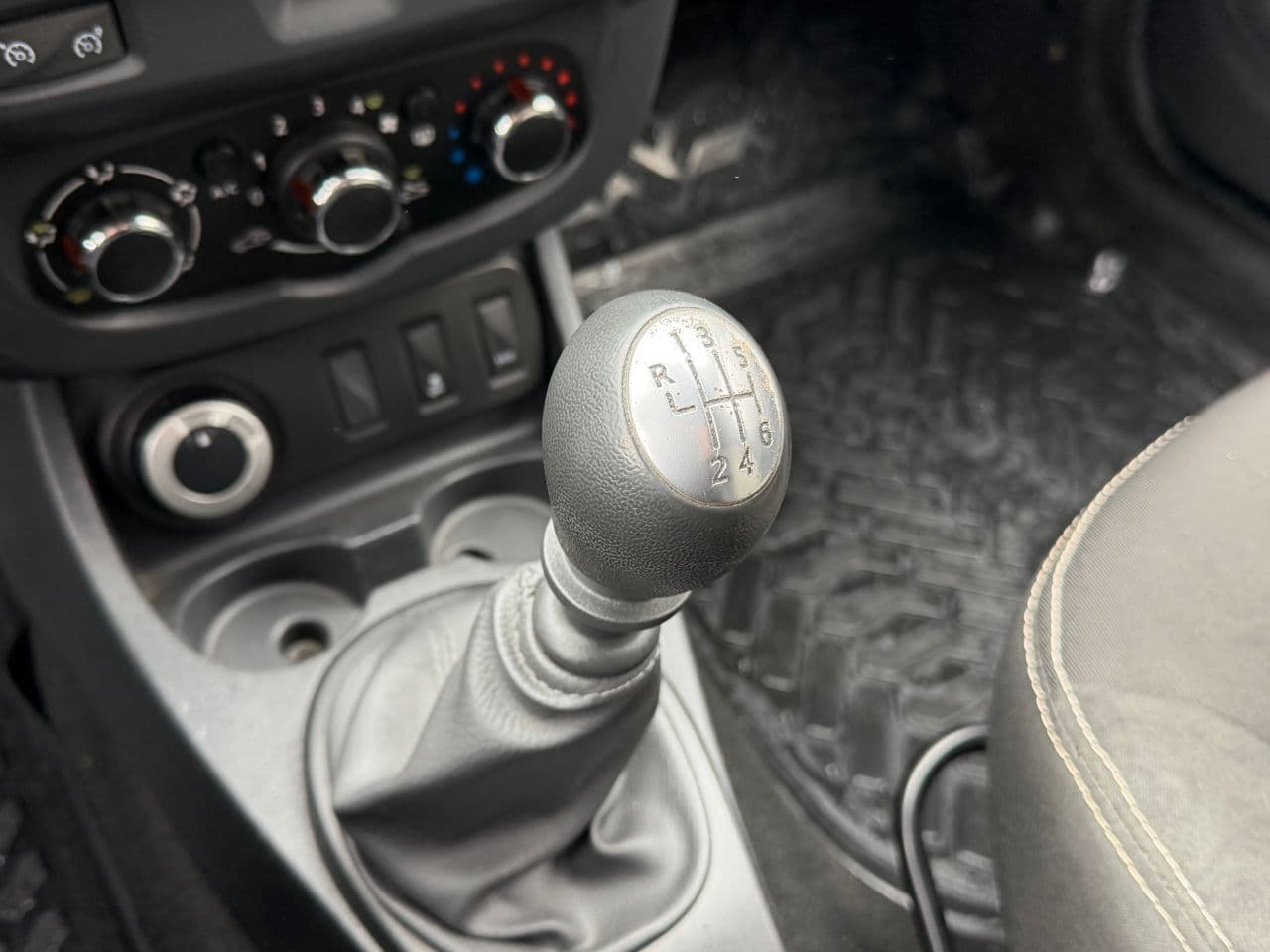 Dacia Duster 2015 — Миниатюра 12