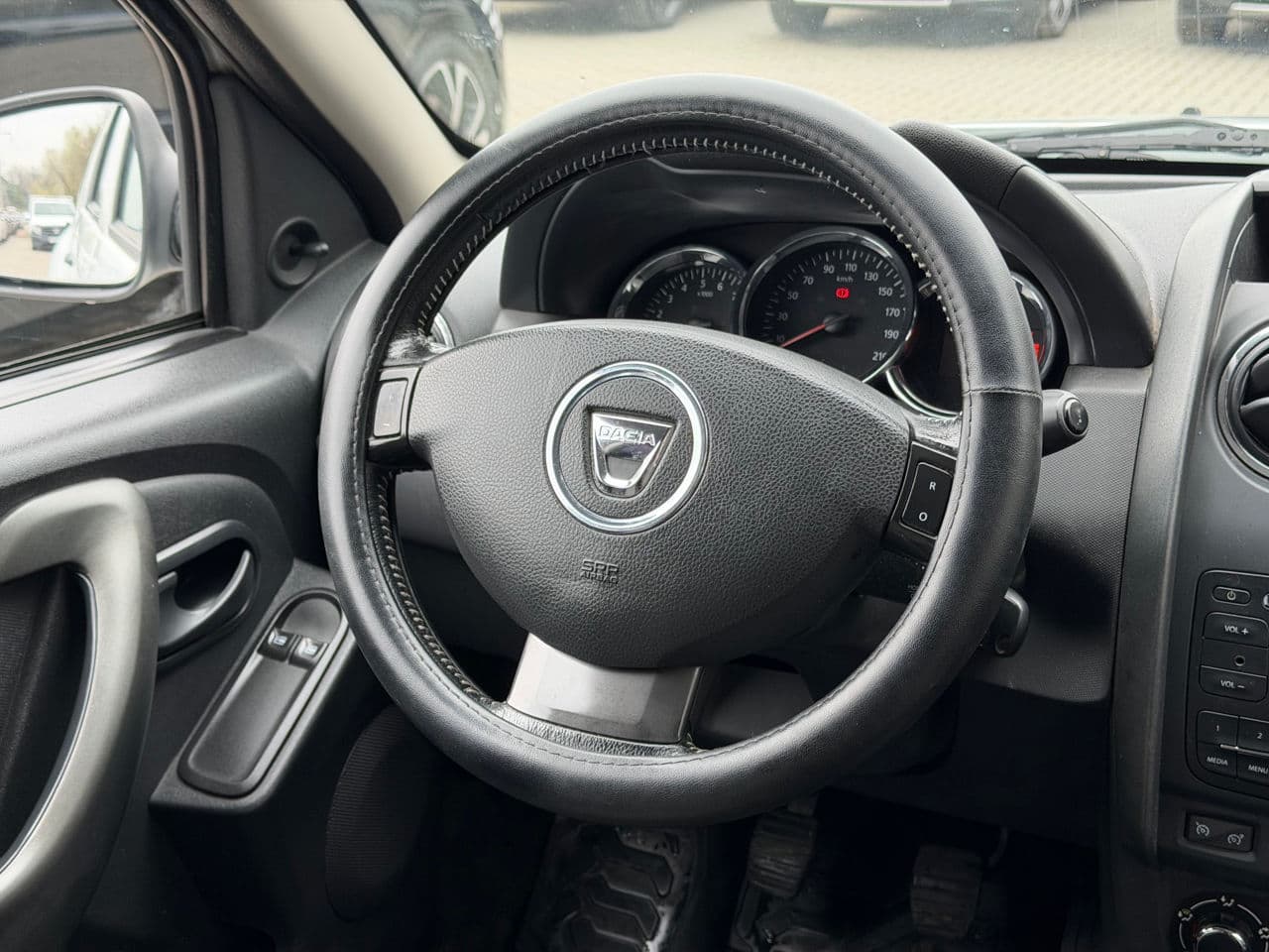 Dacia Duster 2015 — Миниатюра 8