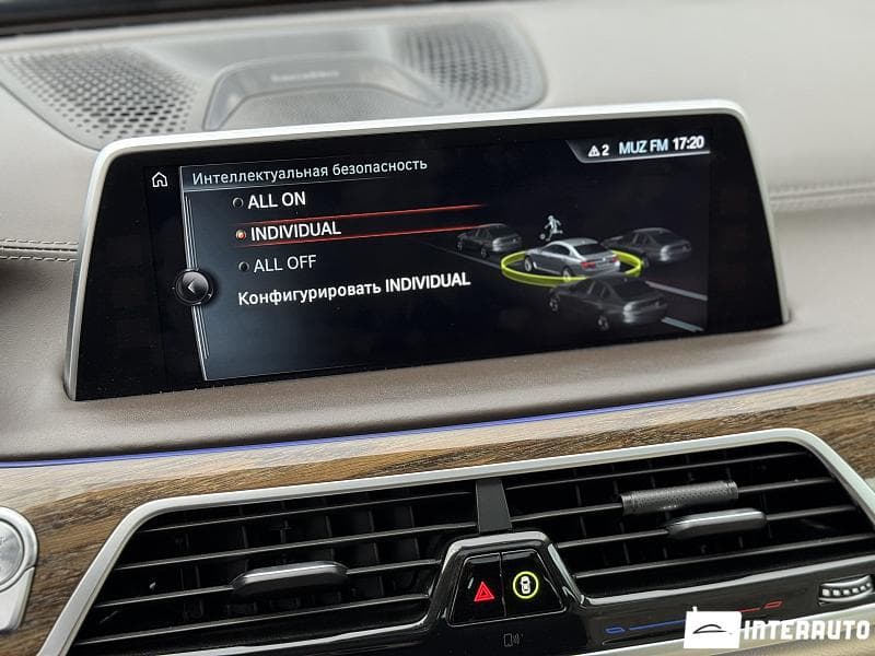 BMW 750 2016 — Миниатюра 15