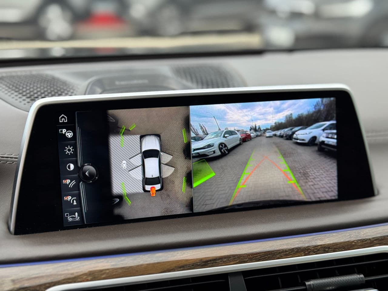 BMW 750 2016 — Миниатюра 14