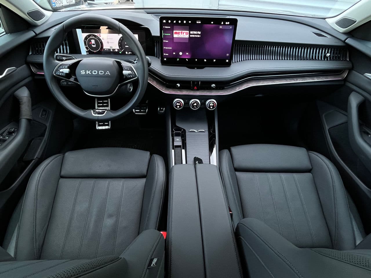 Skoda Superb 2025 — Миниатюра 9