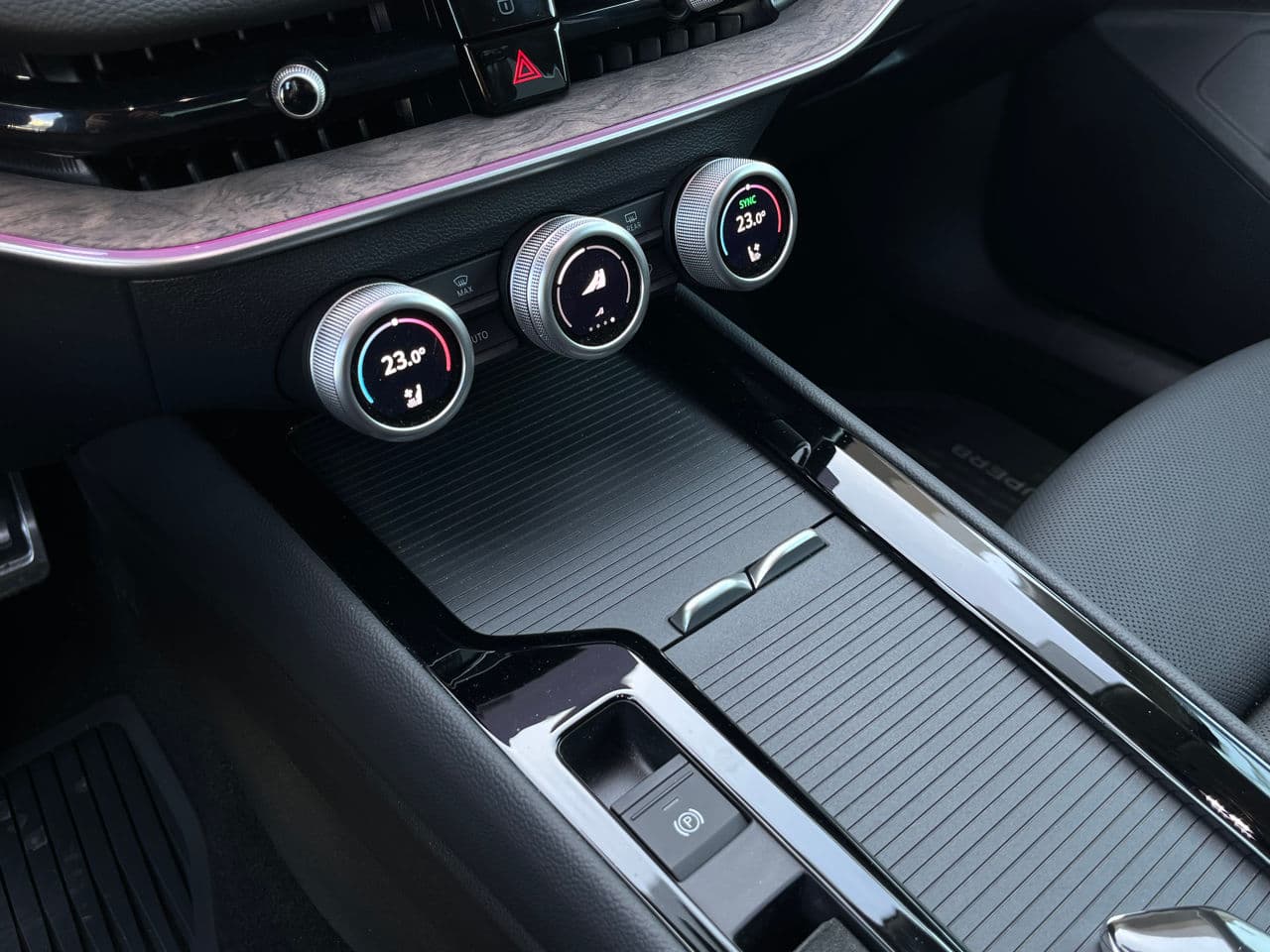Skoda Superb 2025 — Миниатюра 14