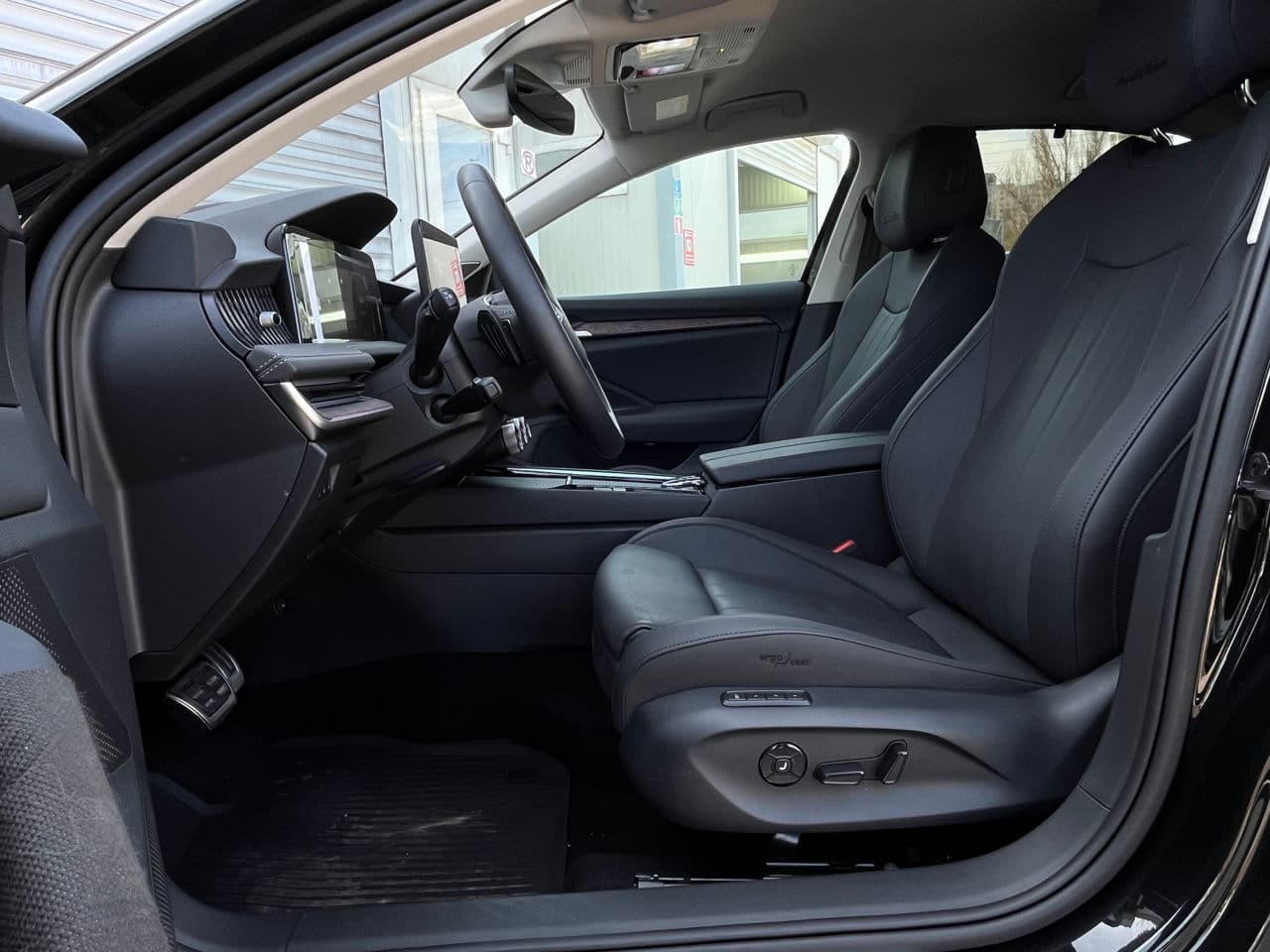 Skoda Superb 2025 — Миниатюра 5