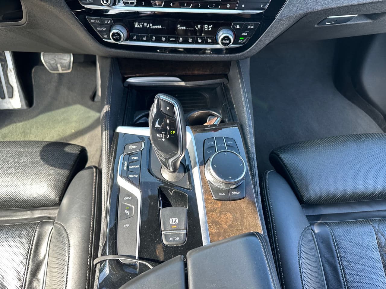 BMW 530e 2018 — Миниатюра 13