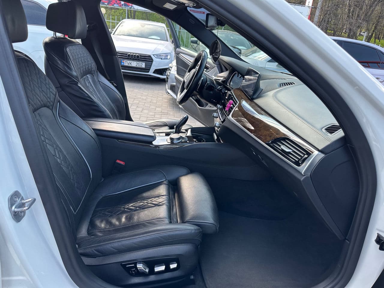 BMW 530e 2018 — Миниатюра 6