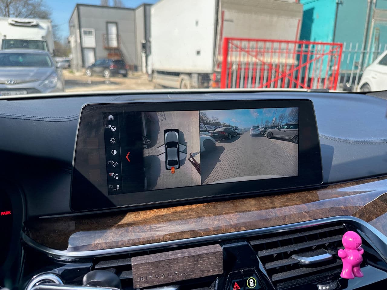 BMW 530e 2018 — Миниатюра 11