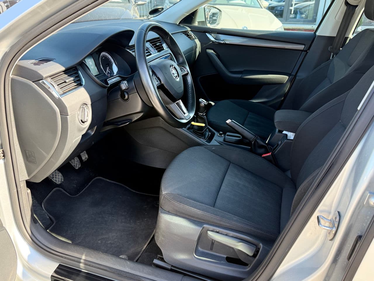 Skoda Octavia 2018 — Миниатюра 5