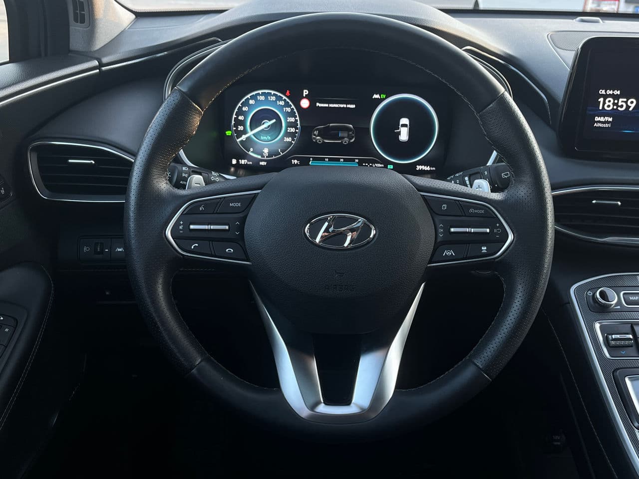 Hyundai Santa Fe 2023 — Миниатюра 12