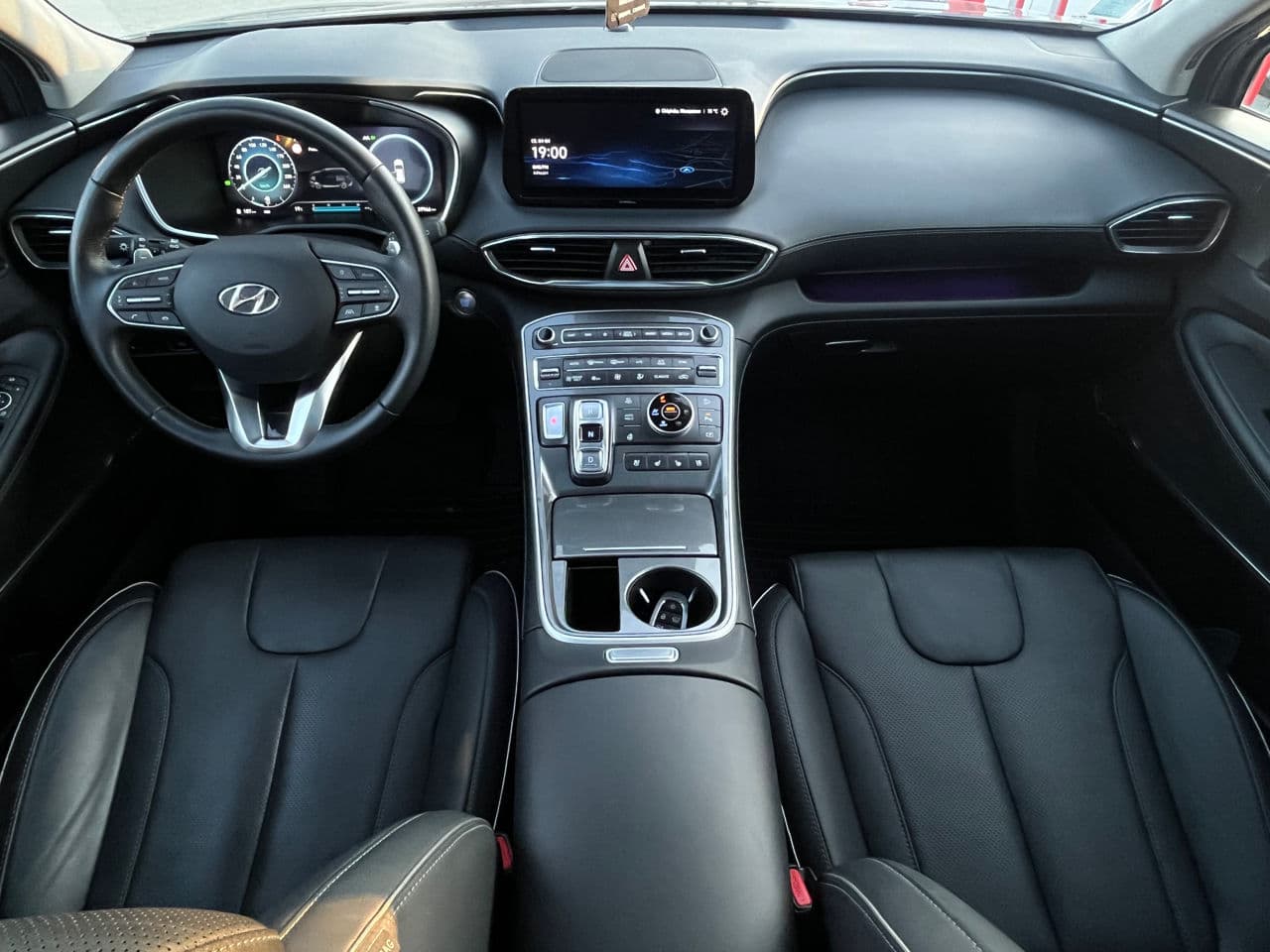 Hyundai Santa Fe 2023 — Миниатюра 9