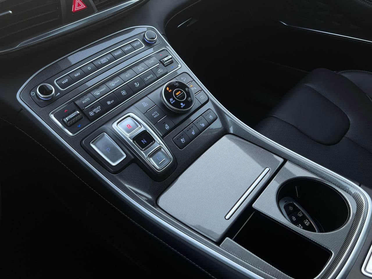 Hyundai Santa Fe 2023 — Миниатюра 17
