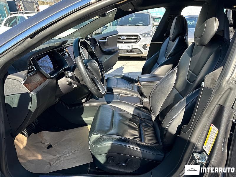 Tesla Model S 2017 — Миниатюра 5
