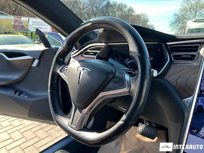 Tesla Model S 2017 — Миниатюра 13