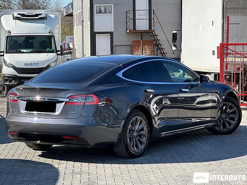 Tesla Model S 2017 — Миниатюра 4