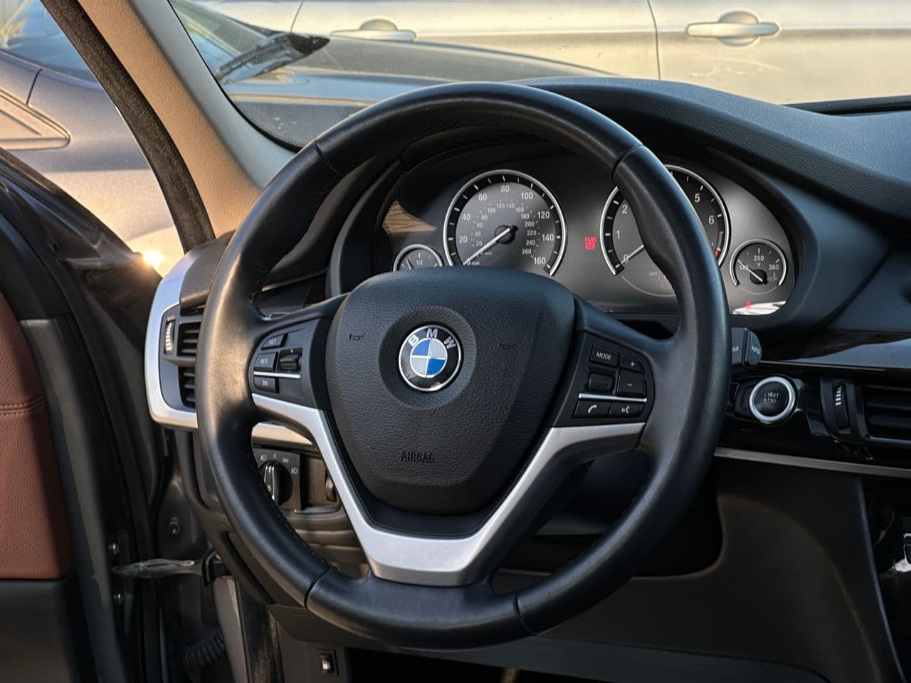 2015 BMW X5 4.0e — Miniatură 8