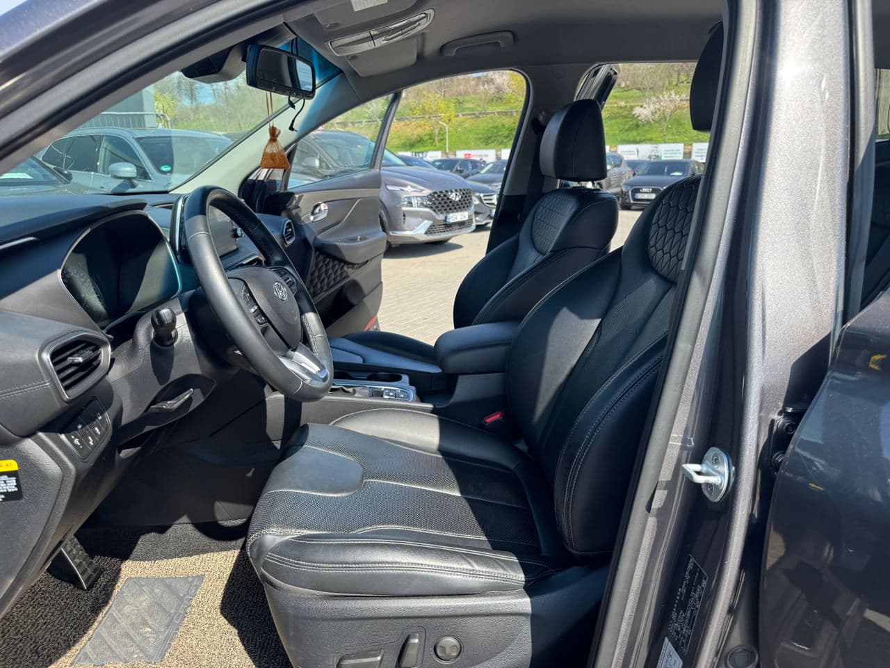 Hyundai Santa Fe 2019 — Миниатюра 5