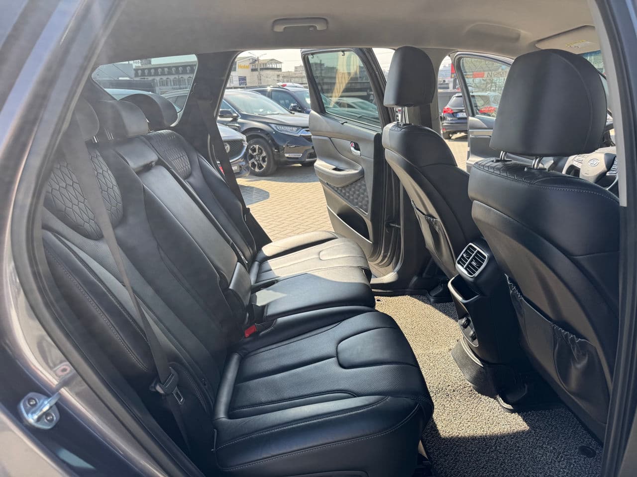 Hyundai Santa Fe 2019 — Миниатюра 15