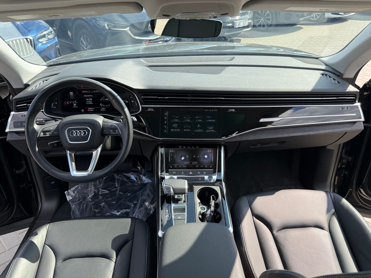 Audi Q8 2022 — Миниатюра 6