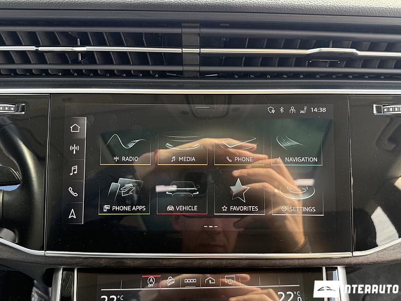 Audi Q8 2022 — Миниатюра 10