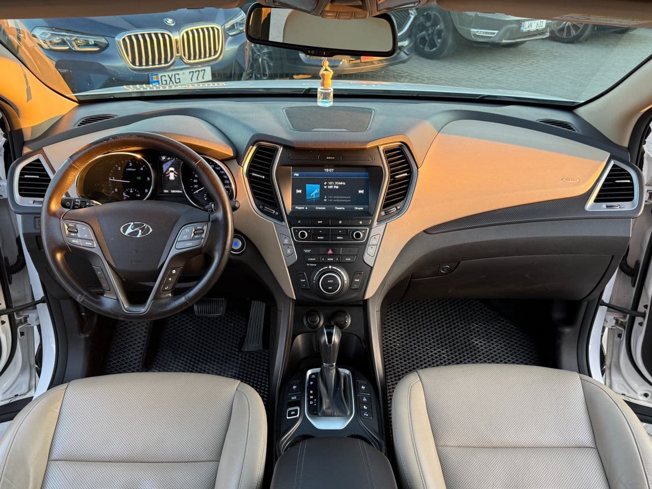 Hyundai Santa Fe 2015 — Миниатюра 6