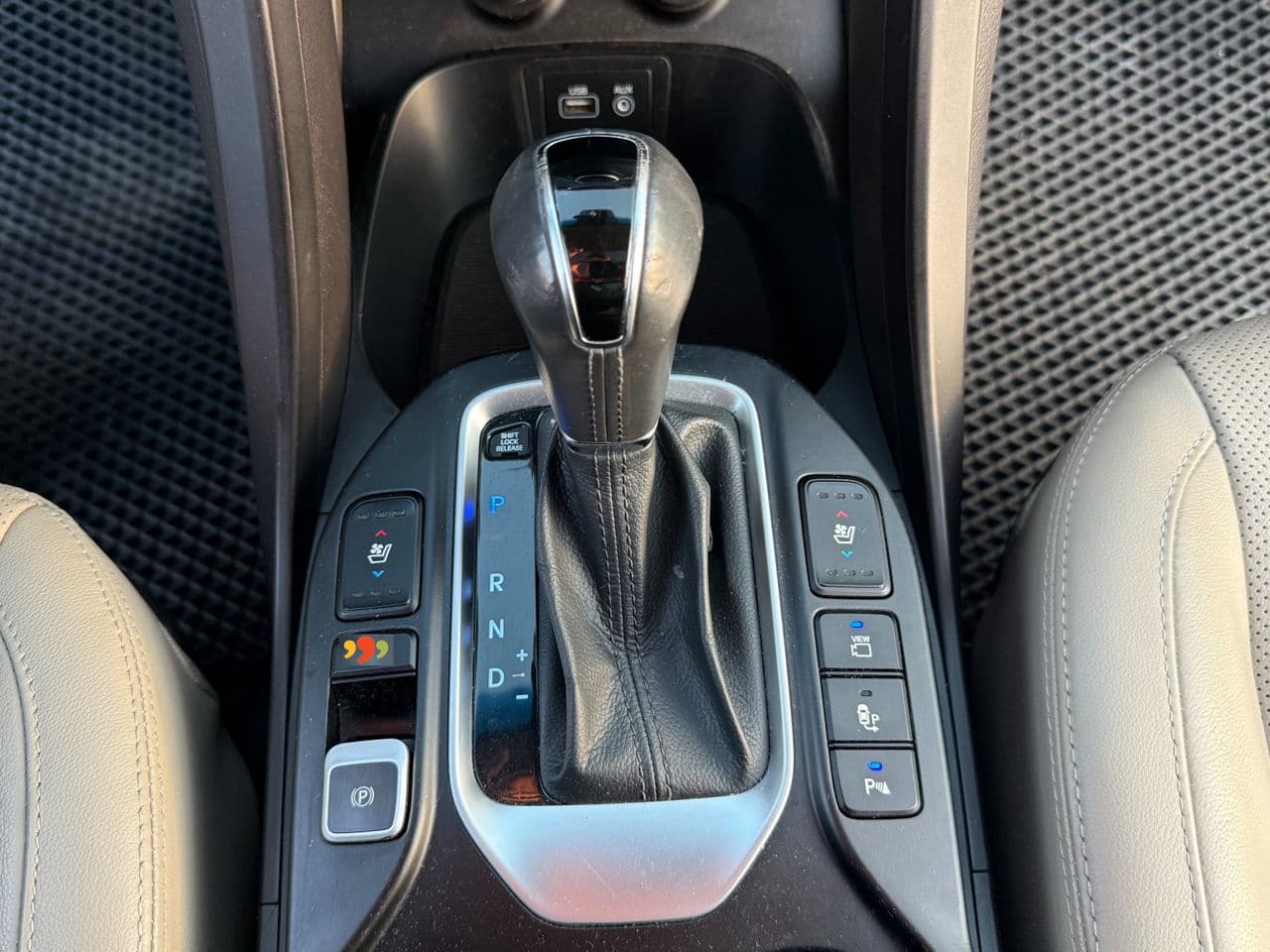 Hyundai Santa Fe 2015 — Миниатюра 12