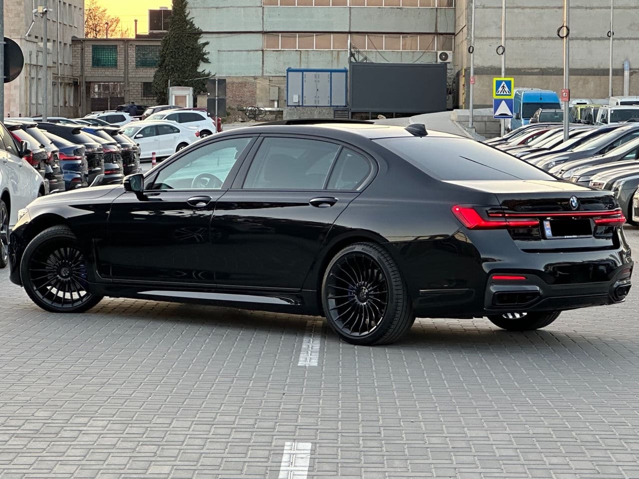 BMW 740 2019 — Миниатюра 5