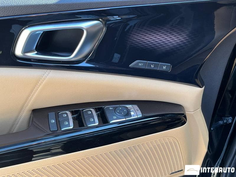 2021 Kia Carnival — Miniatură 5