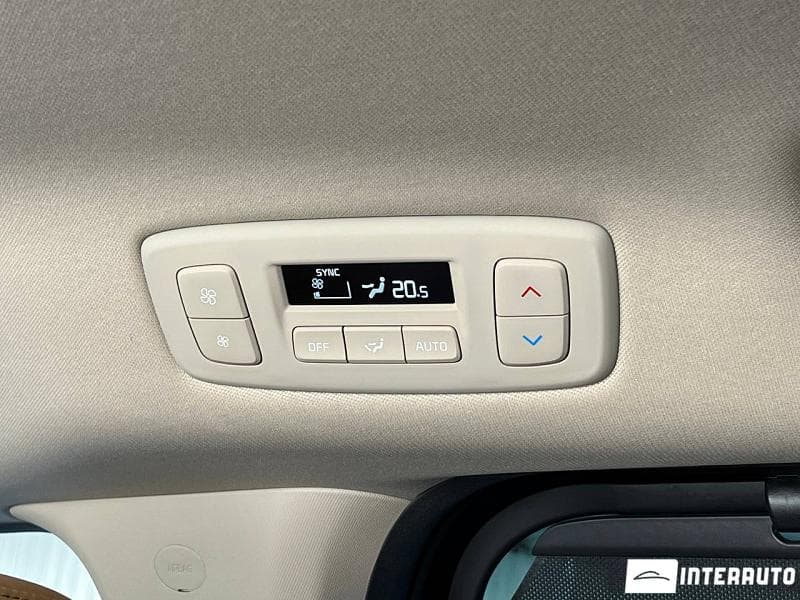 2021 Kia Carnival — Miniatură 23