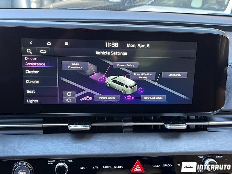 2021 Kia Carnival — Miniatură 10