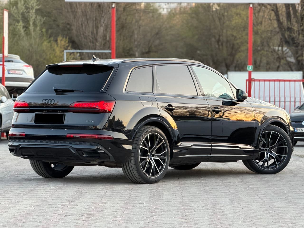 Audi Q7 2023 — Миниатюра 2