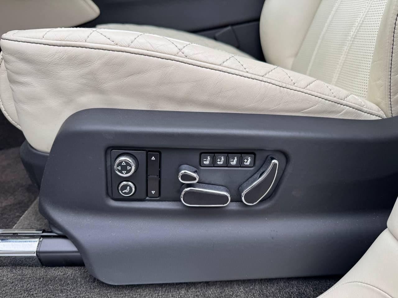 Bentley Bentayga 2019 — Миниатюра 16
