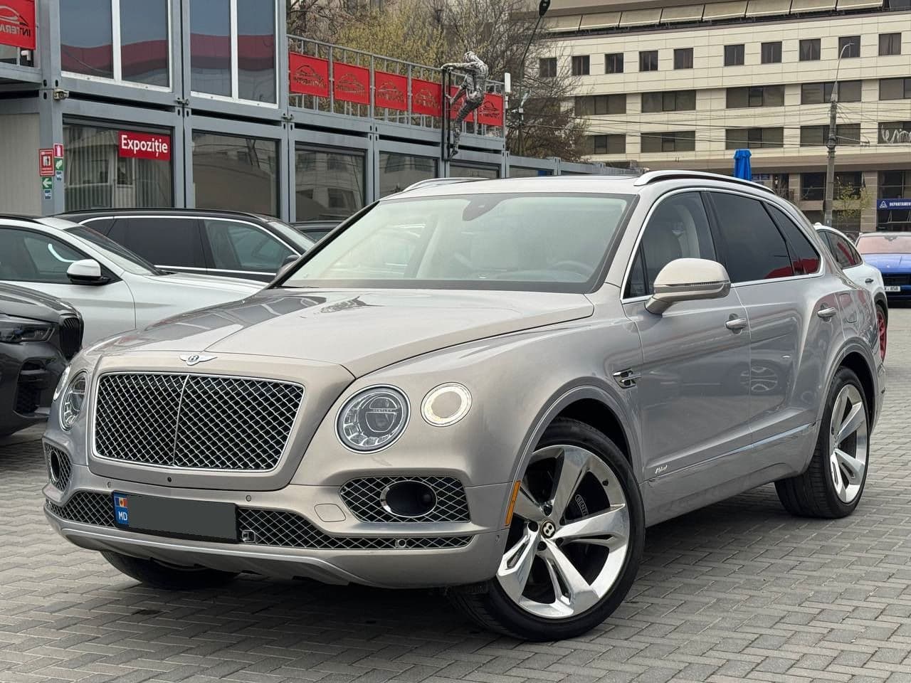 Bentley Bentayga 2019 — Миниатюра 3