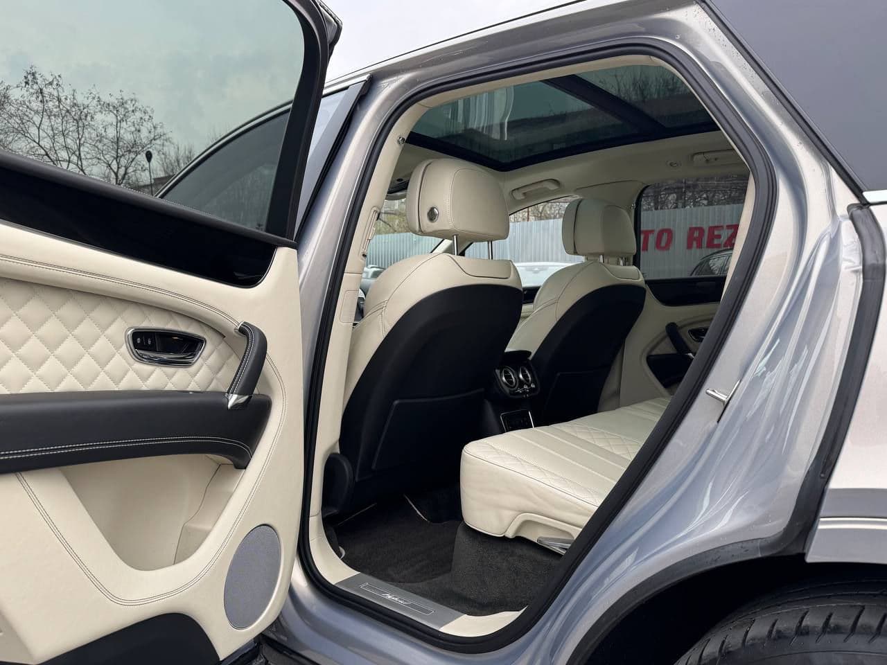 Bentley Bentayga 2019 — Миниатюра 17