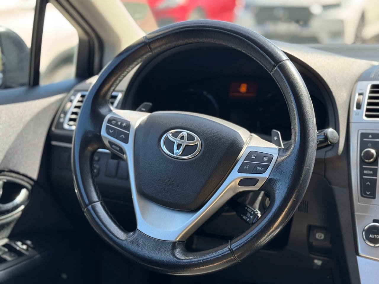 Toyota Avensis 2012 — Миниатюра 10