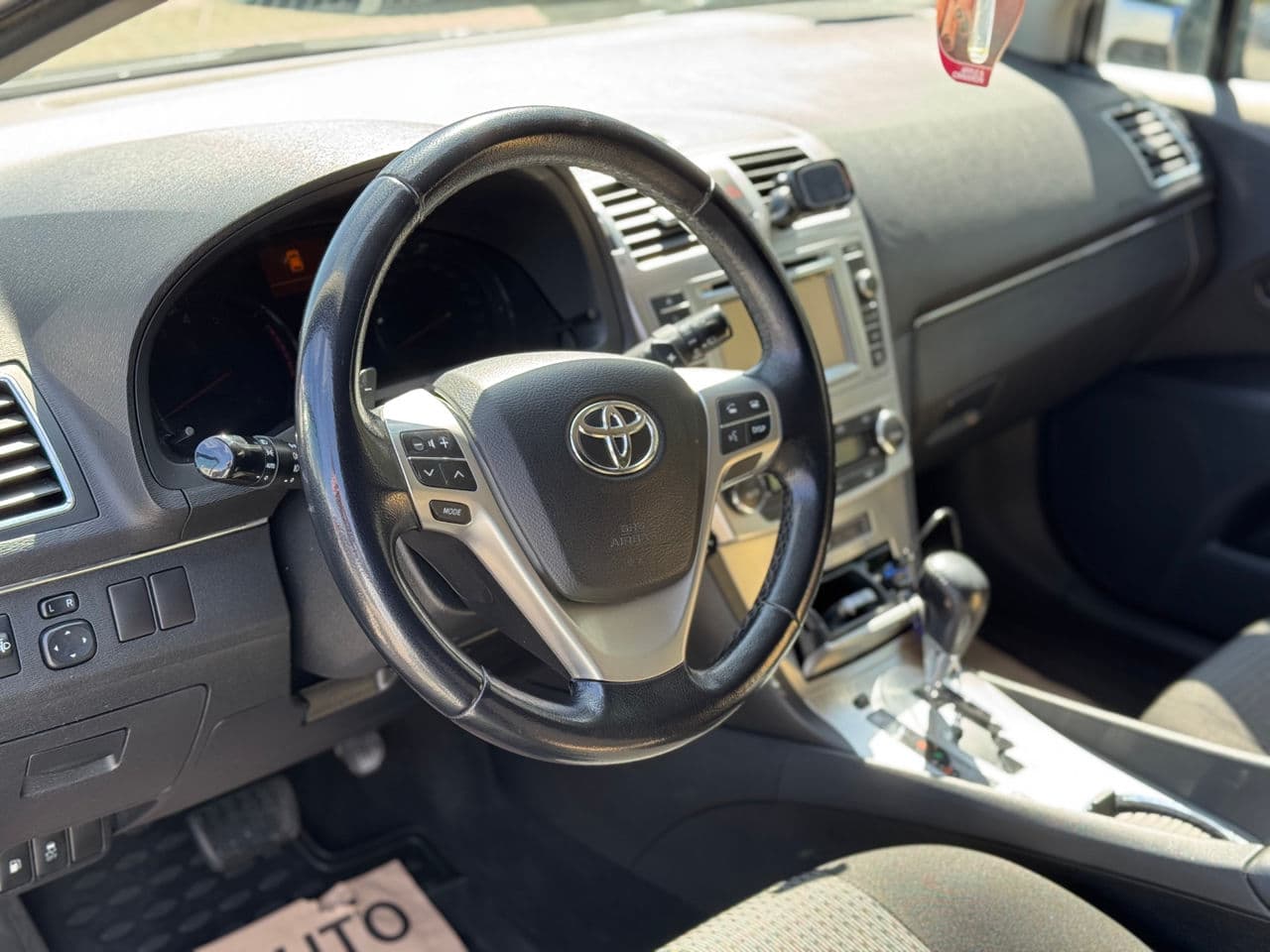 Toyota Avensis 2012 — Миниатюра 8