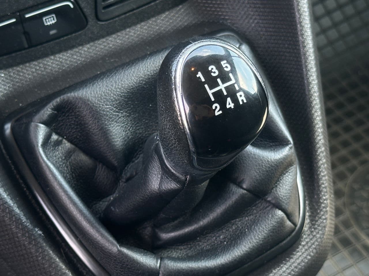 Ford Transit Connect 2014 — Миниатюра 10