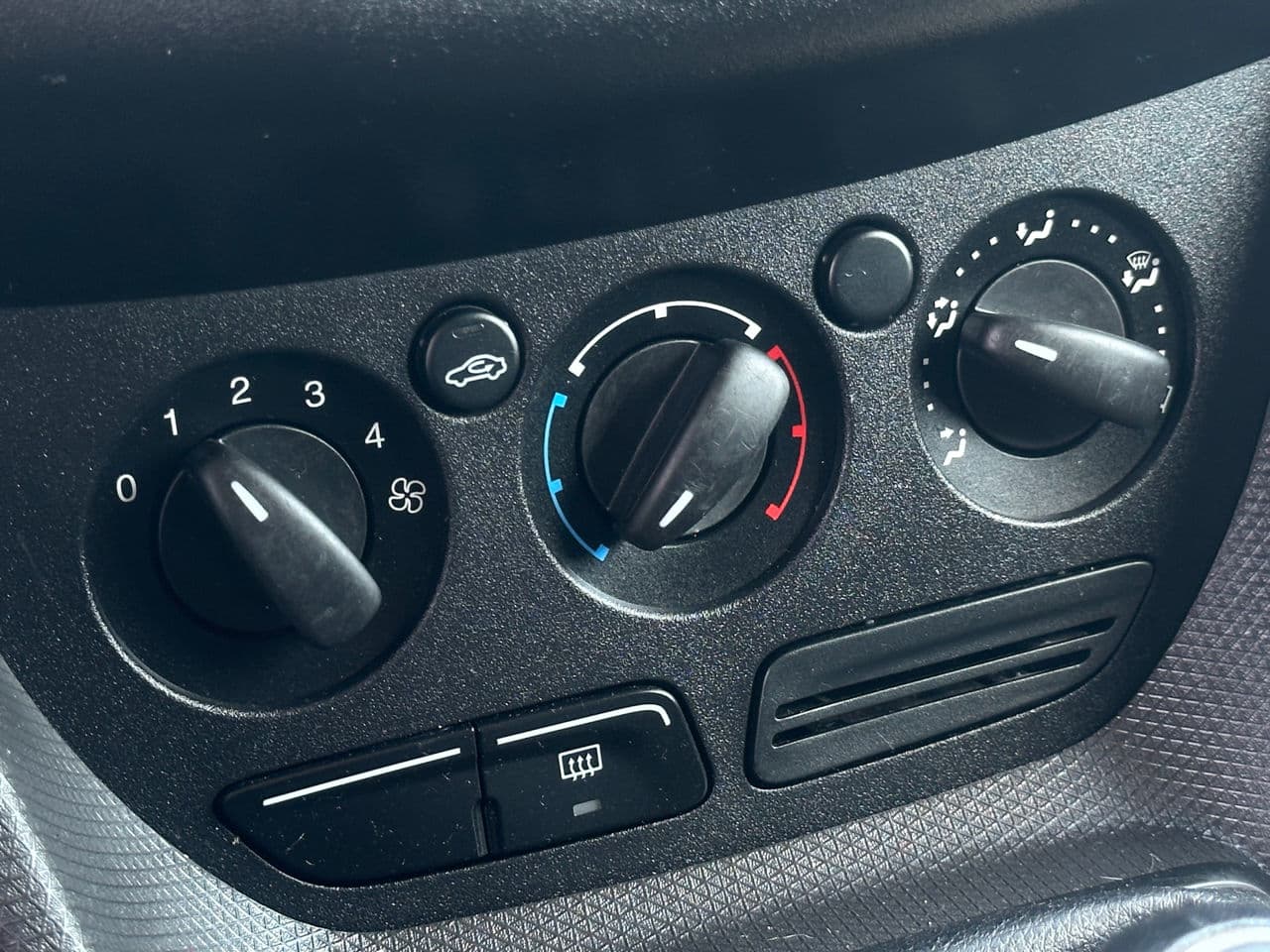 Ford Transit Connect 2014 — Миниатюра 9