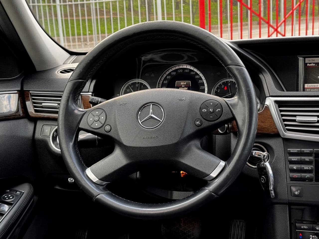 Mercedes E 200 2013 — Миниатюра 8