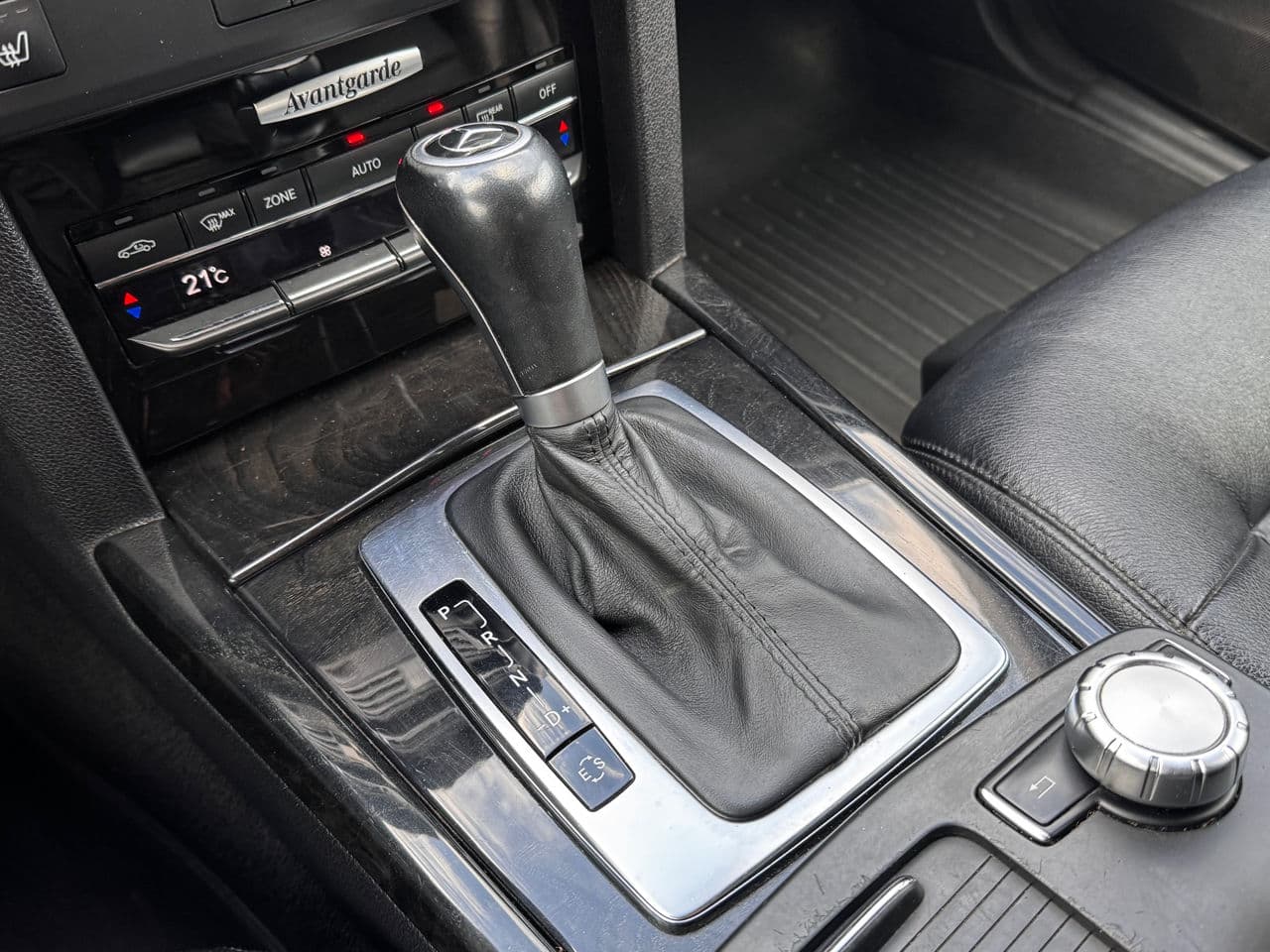 Mercedes E 200 2013 — Миниатюра 13